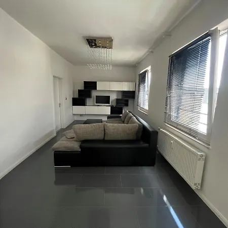 شقة إن أوليغز *